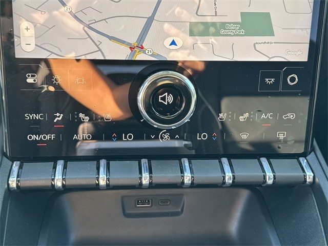 GMC Terrain Vehicle Full-screen Gallery Image 19