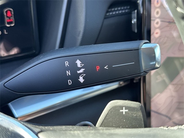 GMC Terrain Vehicle Full-screen Gallery Image 20