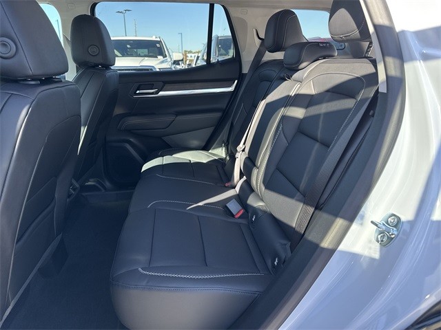 GMC Terrain Vehicle Full-screen Gallery Image 22