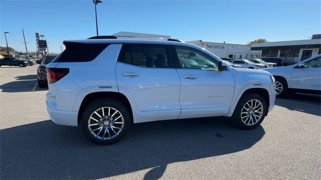 GMC Terrain Vehicle Full-screen Gallery Image 09