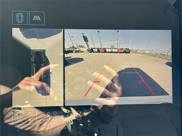 GMC Terrain Vehicle Full-screen Gallery Image 17