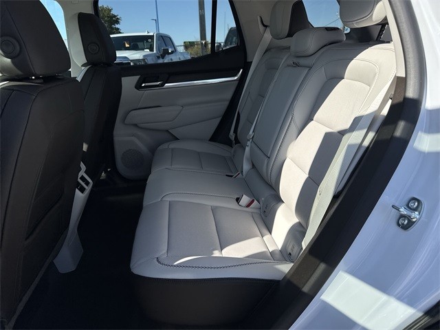 GMC Terrain Vehicle Full-screen Gallery Image 22