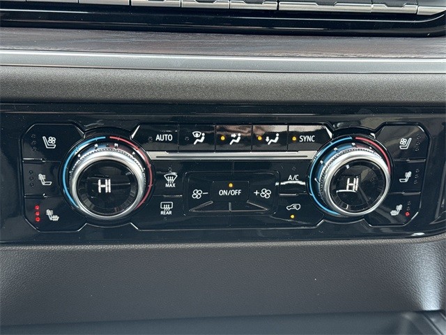 GMC Sierra 1500 Vehicle Full-screen Gallery Image 19