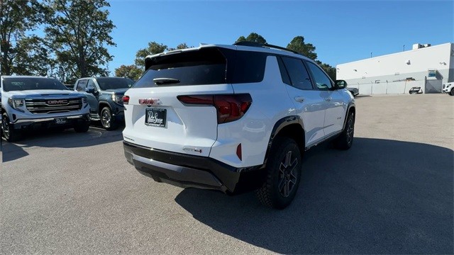 GMC Terrain Vehicle Full-screen Gallery Image 08