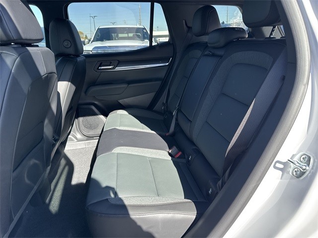 GMC Terrain Vehicle Full-screen Gallery Image 22