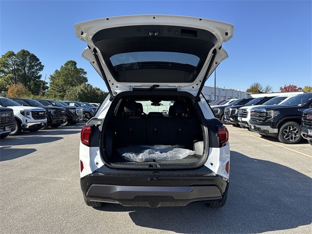 GMC Terrain Vehicle Full-screen Gallery Image 23