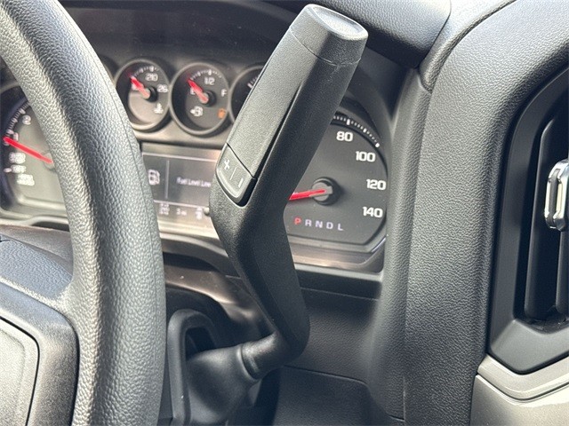 GMC Sierra 1500 Vehicle Full-screen Gallery Image 19