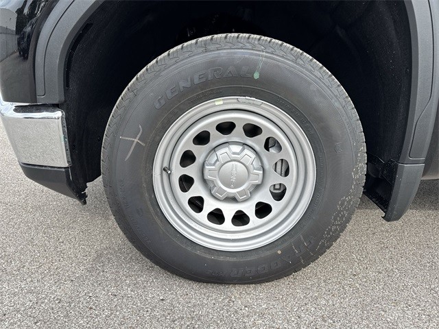 GMC Sierra 1500 Vehicle Full-screen Gallery Image 10