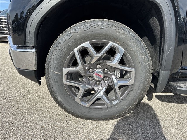 GMC Sierra 1500 Vehicle Full-screen Gallery Image 10