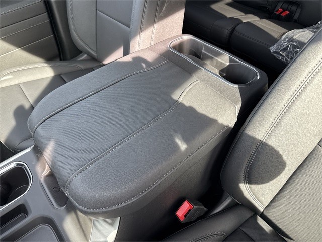 GMC Sierra 1500 Vehicle Full-screen Gallery Image 21