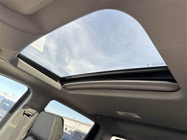 GMC Sierra 1500 Vehicle Full-screen Gallery Image 22