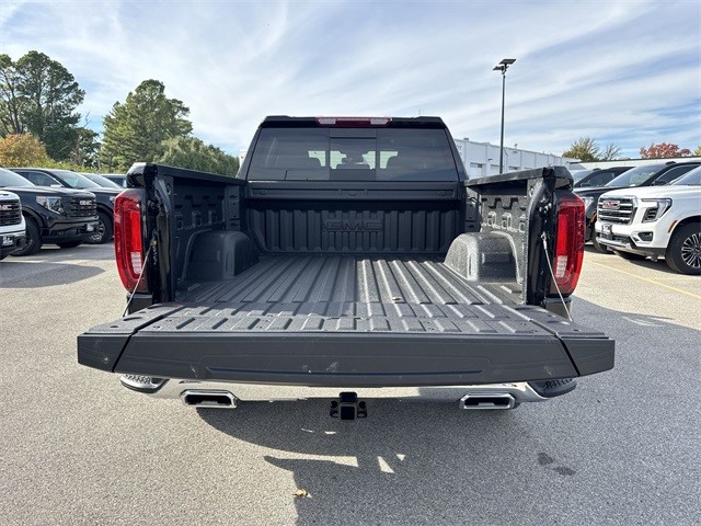 GMC Sierra 1500 Vehicle Full-screen Gallery Image 24