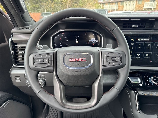 GMC Sierra 1500 Vehicle Full-screen Gallery Image 14