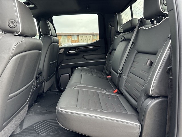 GMC Sierra 1500 Vehicle Full-screen Gallery Image 23