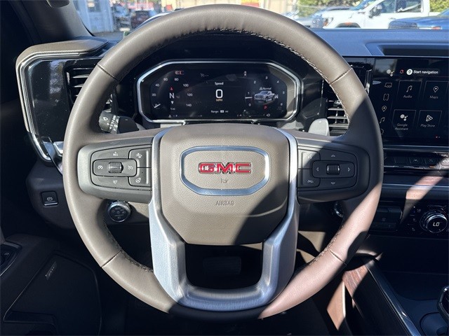 GMC Sierra 1500 Vehicle Full-screen Gallery Image 14