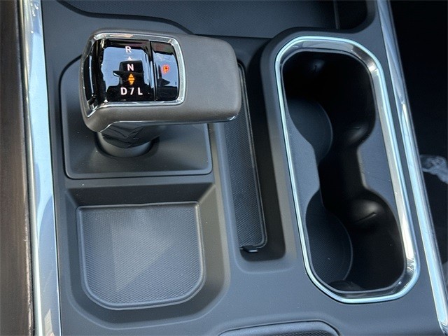 GMC Sierra 1500 Vehicle Full-screen Gallery Image 20