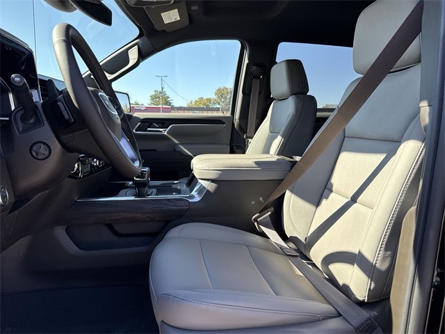 GMC Sierra 1500 Vehicle Full-screen Gallery Image 11