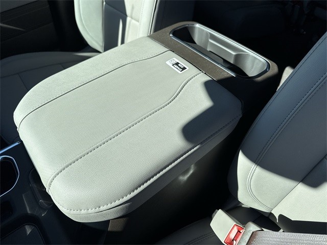 GMC Sierra 1500 Vehicle Full-screen Gallery Image 21