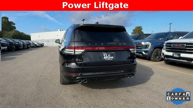 Lincoln Aviator Vehicle Full-screen Gallery Image 09