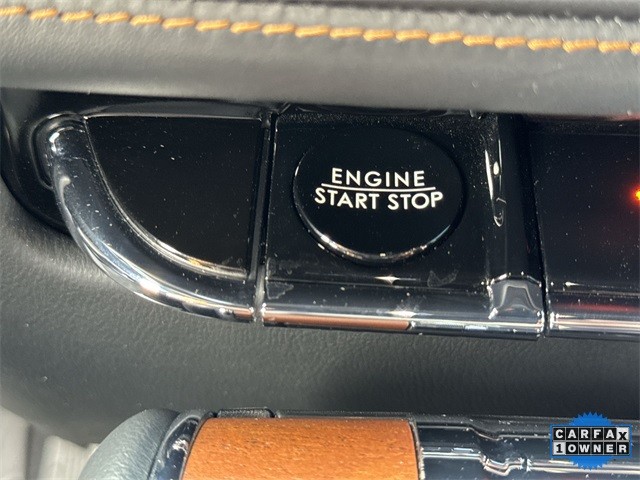 Lincoln Aviator Vehicle Full-screen Gallery Image 21