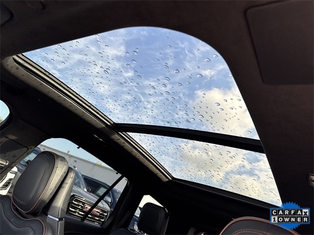 Lincoln Aviator Vehicle Full-screen Gallery Image 23