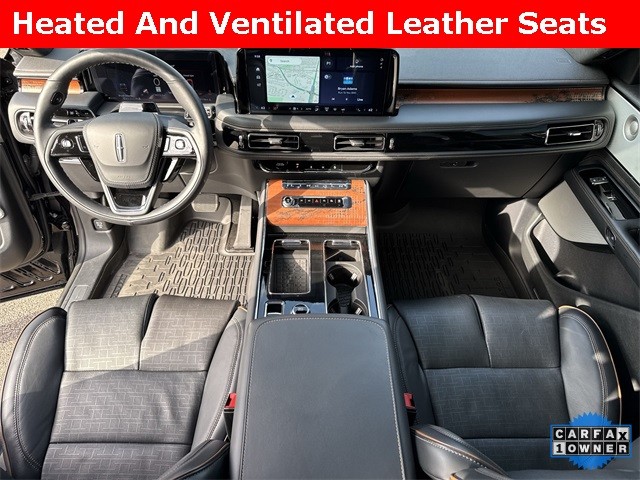 Lincoln Aviator Vehicle Full-screen Gallery Image 25