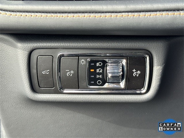 Lincoln Aviator Vehicle Full-screen Gallery Image 39