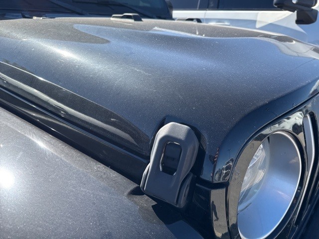 Jeep Wrangler Unlimited Vehicle Full-screen Gallery Image 07