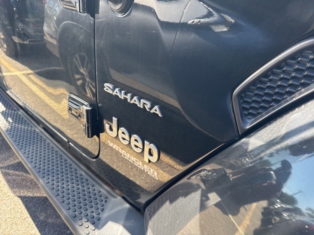 Jeep Wrangler Unlimited Vehicle Full-screen Gallery Image 09