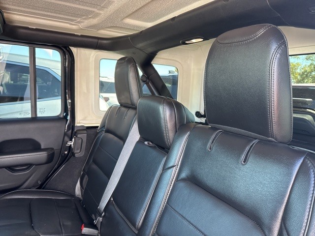 Jeep Wrangler Unlimited Vehicle Full-screen Gallery Image 14