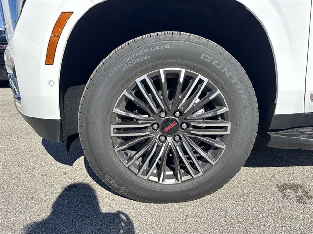 GMC Yukon XL Vehicle Full-screen Gallery Image 10