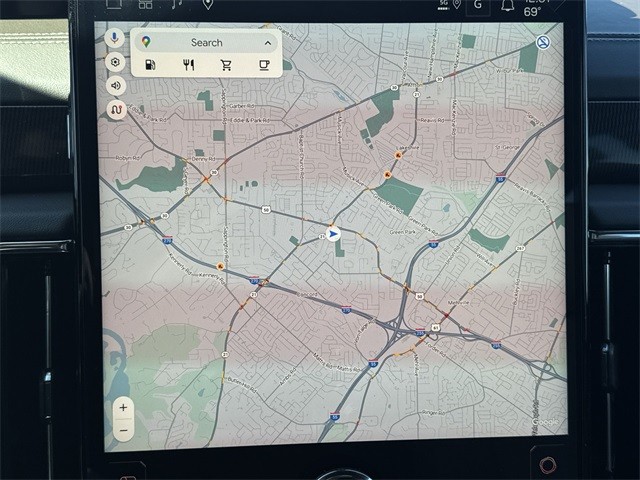 GMC Yukon XL Vehicle Full-screen Gallery Image 18
