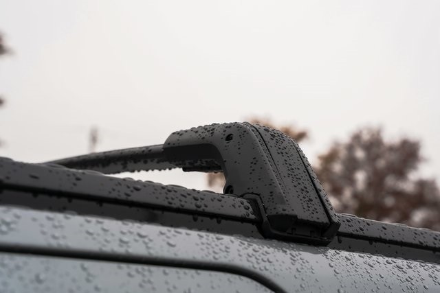 GMC Yukon Vehicle Full-screen Gallery Image 16