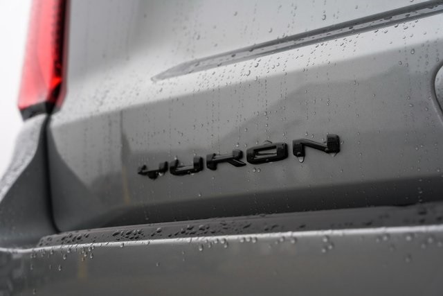 GMC Yukon Vehicle Full-screen Gallery Image 20