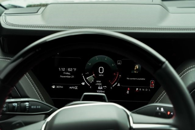 GMC Yukon Vehicle Full-screen Gallery Image 40