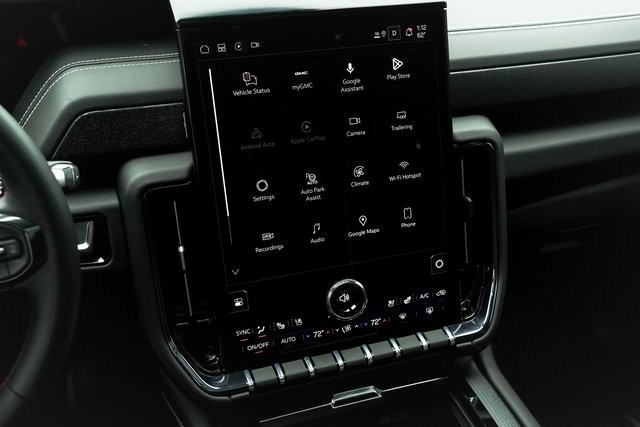 GMC Yukon Vehicle Full-screen Gallery Image 42