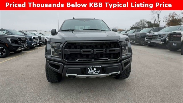 Ford F-150 Vehicle Full-screen Gallery Image 03