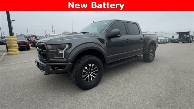 Ford F-150 Vehicle Full-screen Gallery Image 05