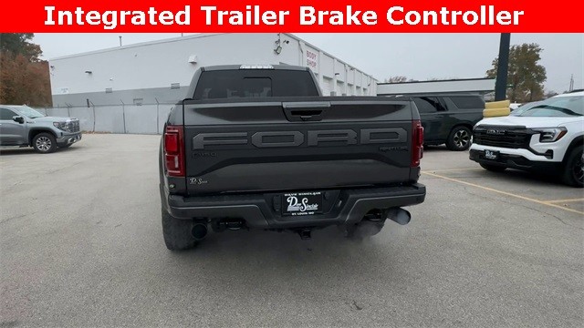 Ford F-150 Vehicle Full-screen Gallery Image 09