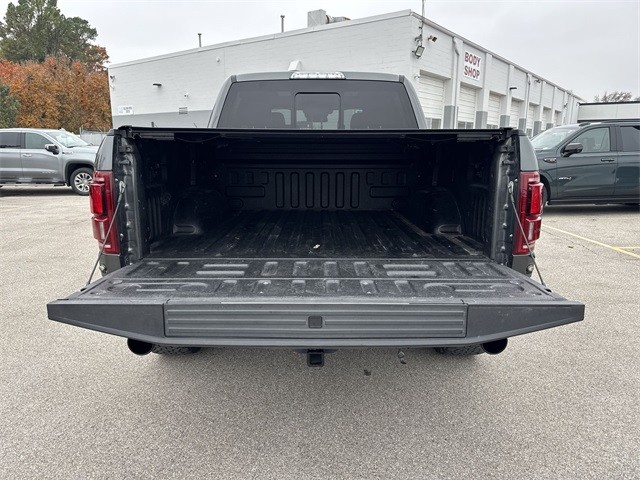 Ford F-150 Vehicle Full-screen Gallery Image 30