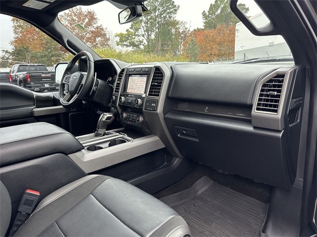 Ford F-150 Vehicle Full-screen Gallery Image 33