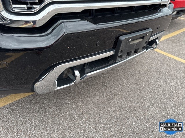 GMC Sierra 3500HD Vehicle Full-screen Gallery Image 06