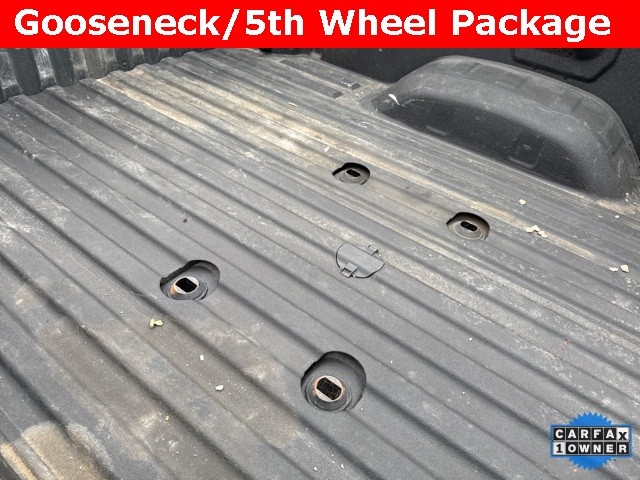 GMC Sierra 3500HD Vehicle Full-screen Gallery Image 13