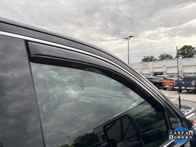 GMC Sierra 3500HD Vehicle Full-screen Gallery Image 14