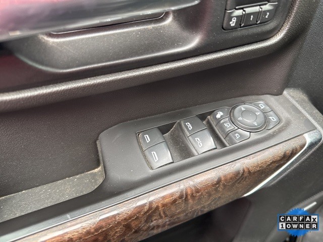 GMC Sierra 3500HD Vehicle Full-screen Gallery Image 19