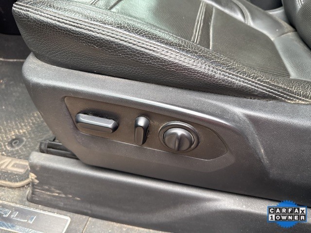 GMC Sierra 3500HD Vehicle Full-screen Gallery Image 21