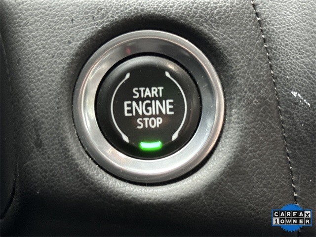 GMC Yukon XL Vehicle Full-screen Gallery Image 21