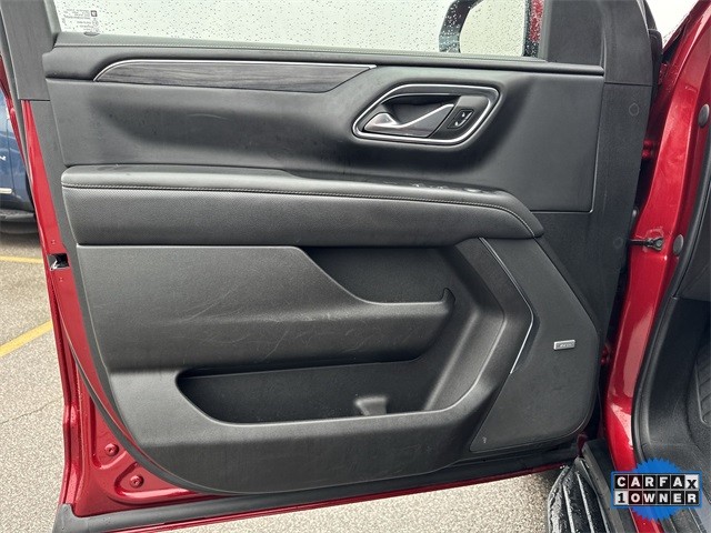 GMC Yukon XL Vehicle Full-screen Gallery Image 26