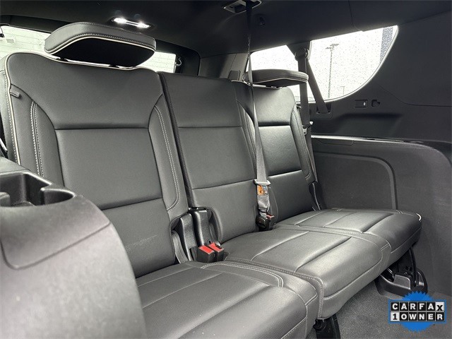 GMC Yukon XL Vehicle Full-screen Gallery Image 31