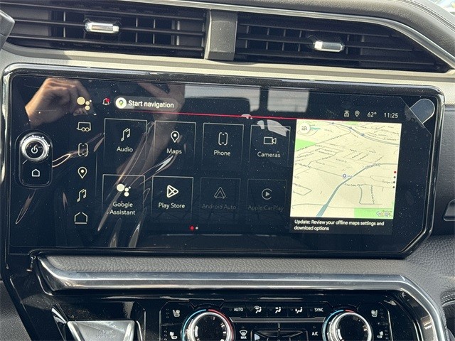 GMC Sierra 2500HD Vehicle Full-screen Gallery Image 16